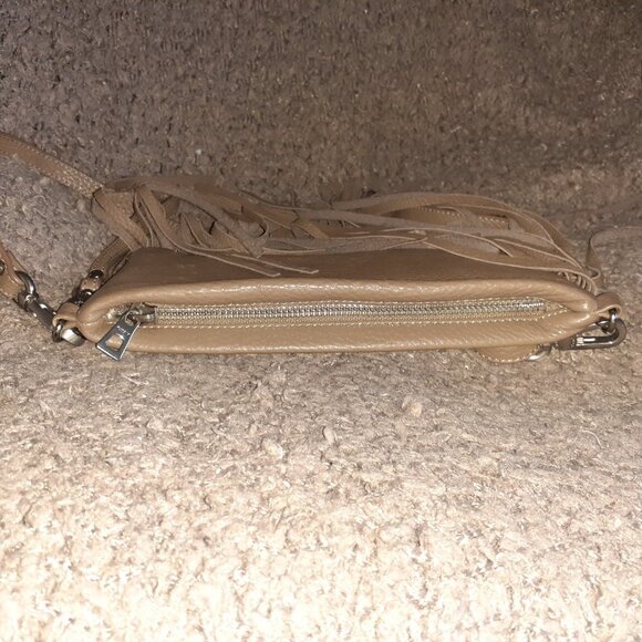 RUDSAK-Crossbody/Wristlet/Shoulder-Taupe Brown Leather-Fringed-Near Mint - Picture 7 of 9